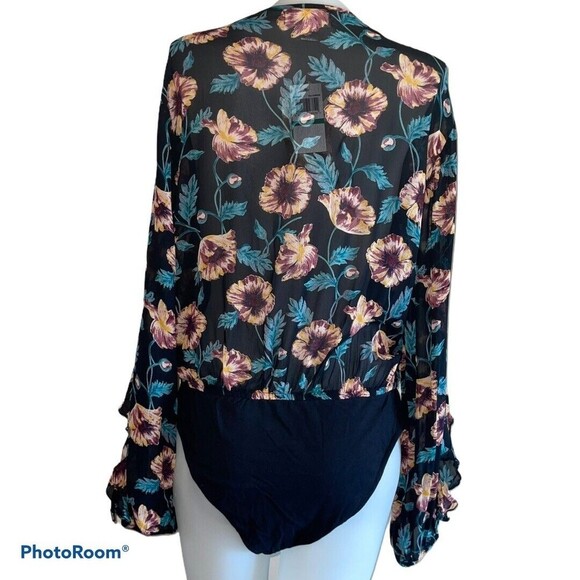 Band of Gypsies Women's Regan Floral Print Ruffle Sleeves Bodysuit Top - Picture 5 of 10
